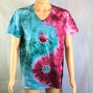 Yin yang tie dyed v-neck tee shirt wine teal LG/XL